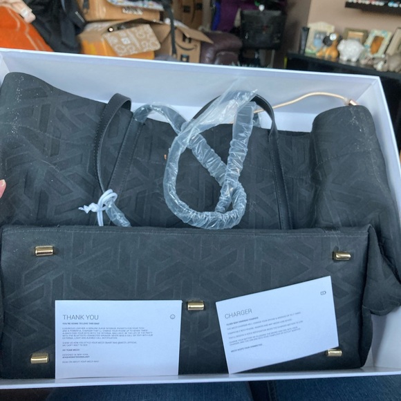 Mezzi Black Suede and Leather Tote Bag/Handbag With Built In Charger. NEW! - Picture 3 of 16